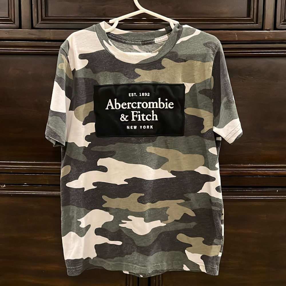 abercrombie boy’s camouflage tshirt 7/8